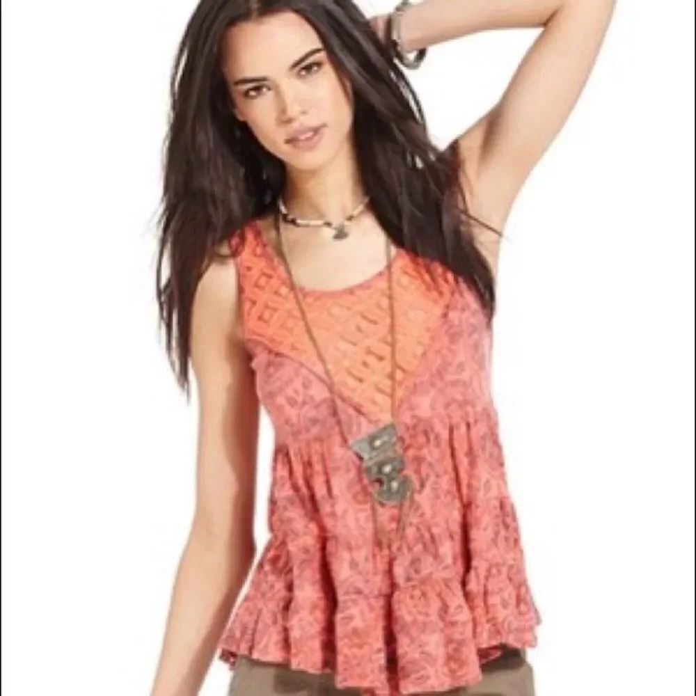 ✨ Free People Sleeveless Floral-Print Tiered Tank✨